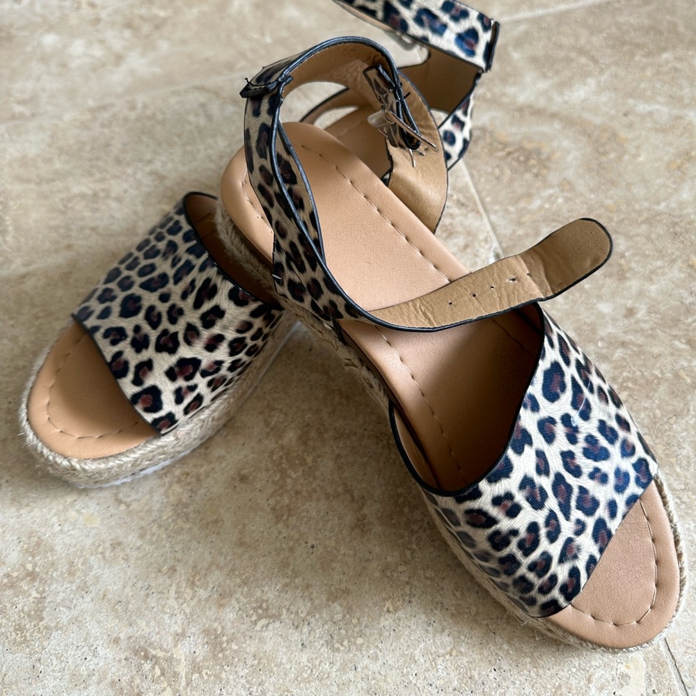 Women’s Chetah Platform Sandels
